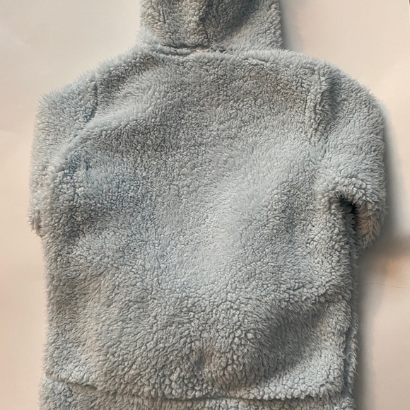 Girls Size 8 Fuzzy Fleece Elsa Frozen Zip Up - Picture 2 of 4